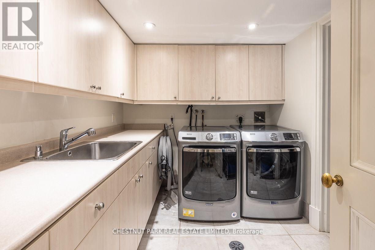 Photo 33 of 45 South Drive, Toronto ON