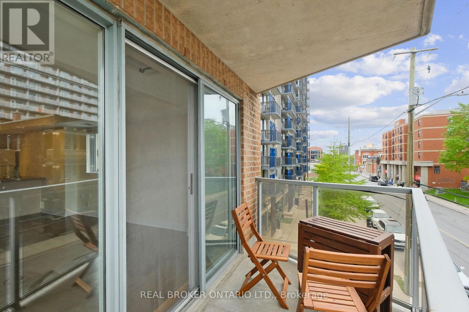 Photo 28 of 306 429 Somerset Street W, Ottawa ON