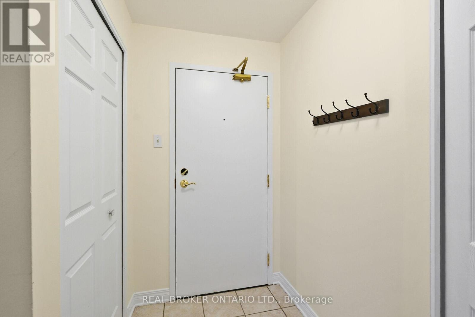 Photo 9 of 306 429 Somerset Street W, Ottawa ON