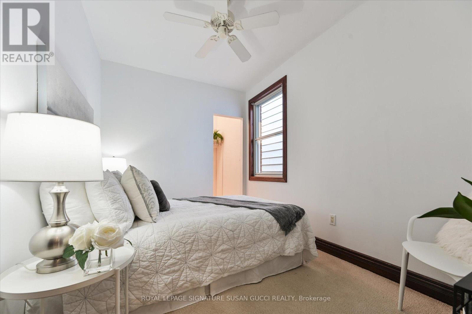 Photo 11 of 44 Crewe Avenue, Toronto ON