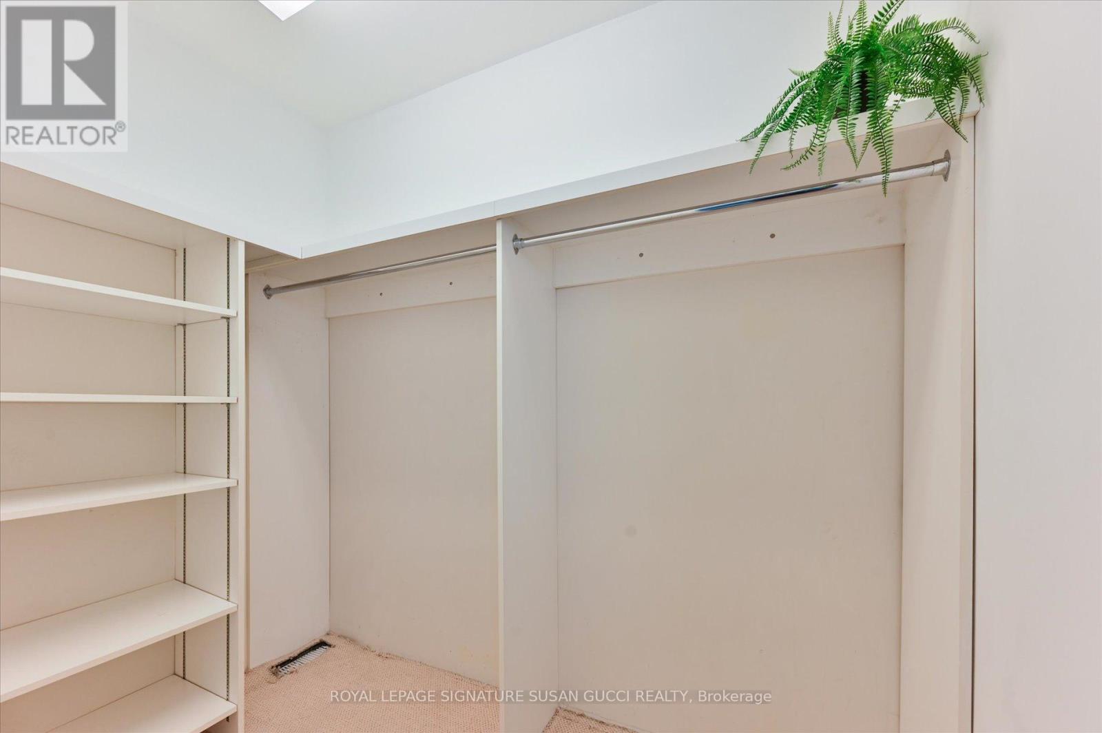 Photo 13 of 44 Crewe Avenue, Toronto ON