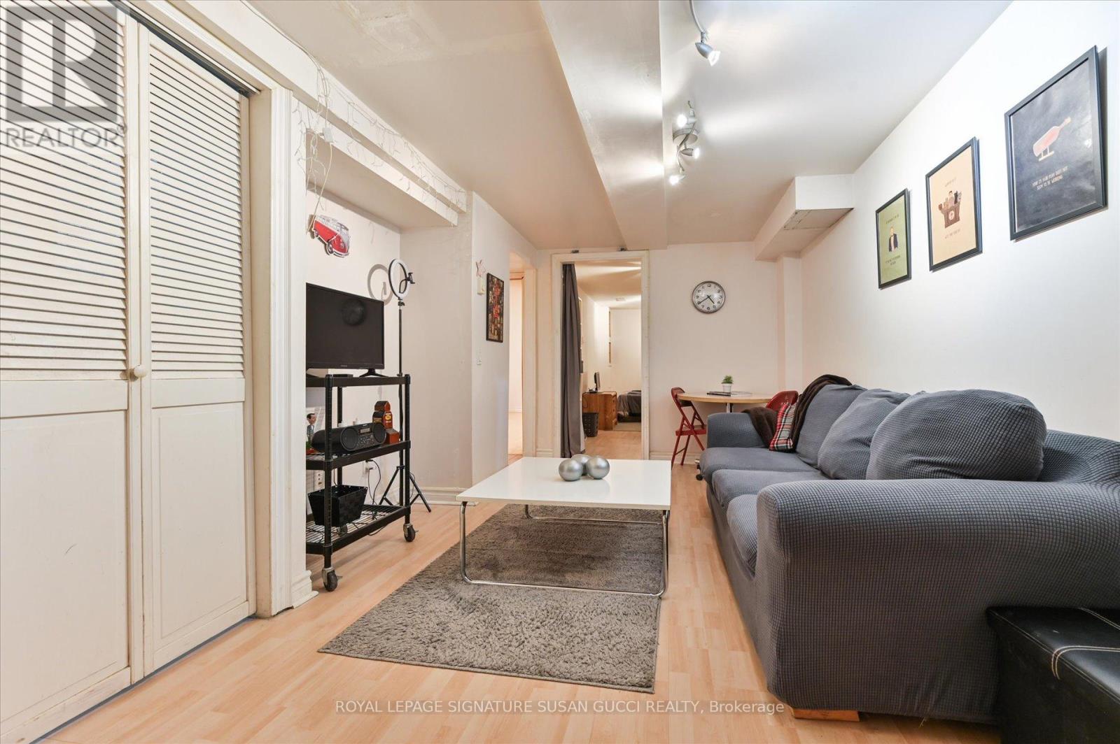 Photo 16 of 44 Crewe Avenue, Toronto ON
