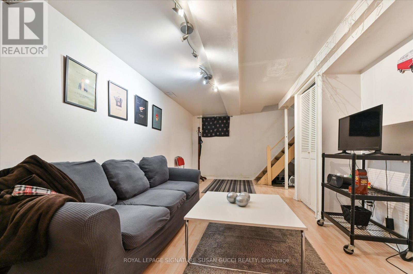 Photo 17 of 44 Crewe Avenue, Toronto ON