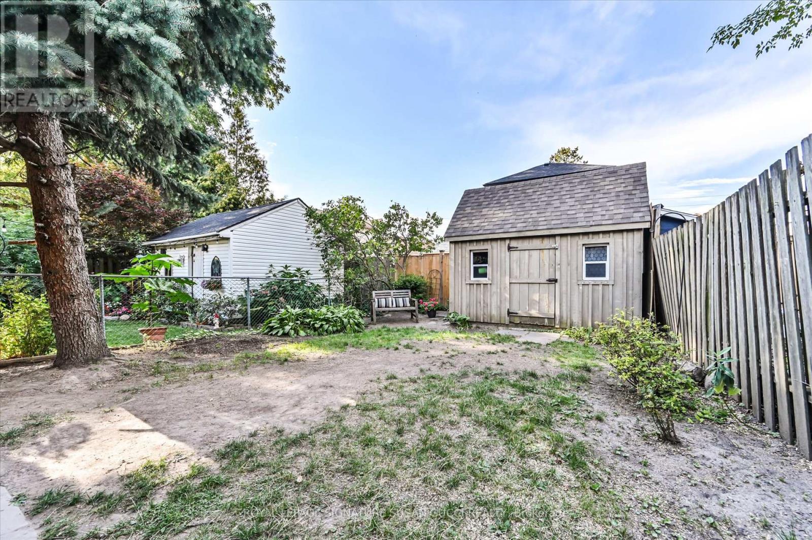 Photo 26 of 44 Crewe Avenue, Toronto ON