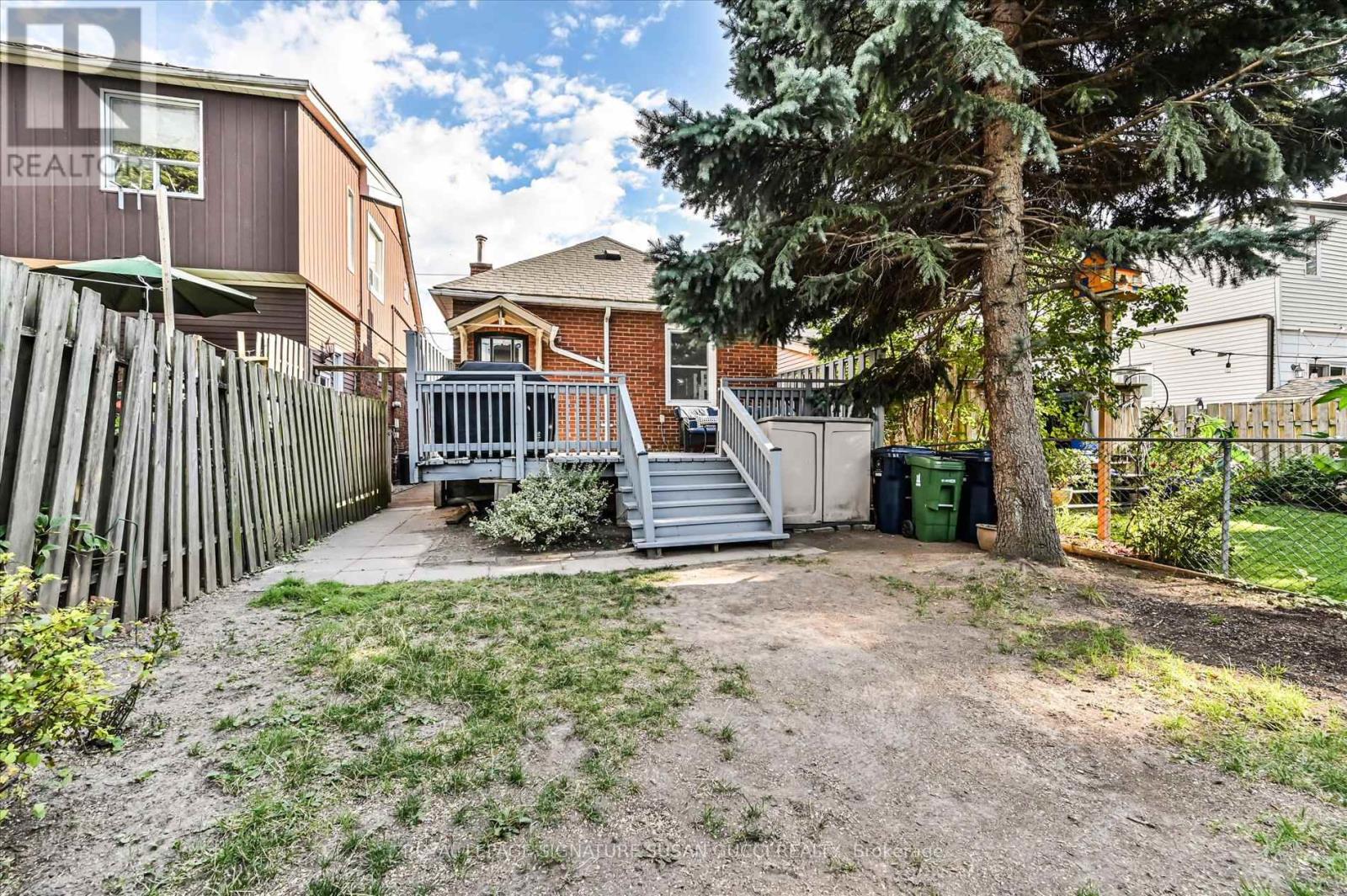Photo 27 of 44 Crewe Avenue, Toronto ON