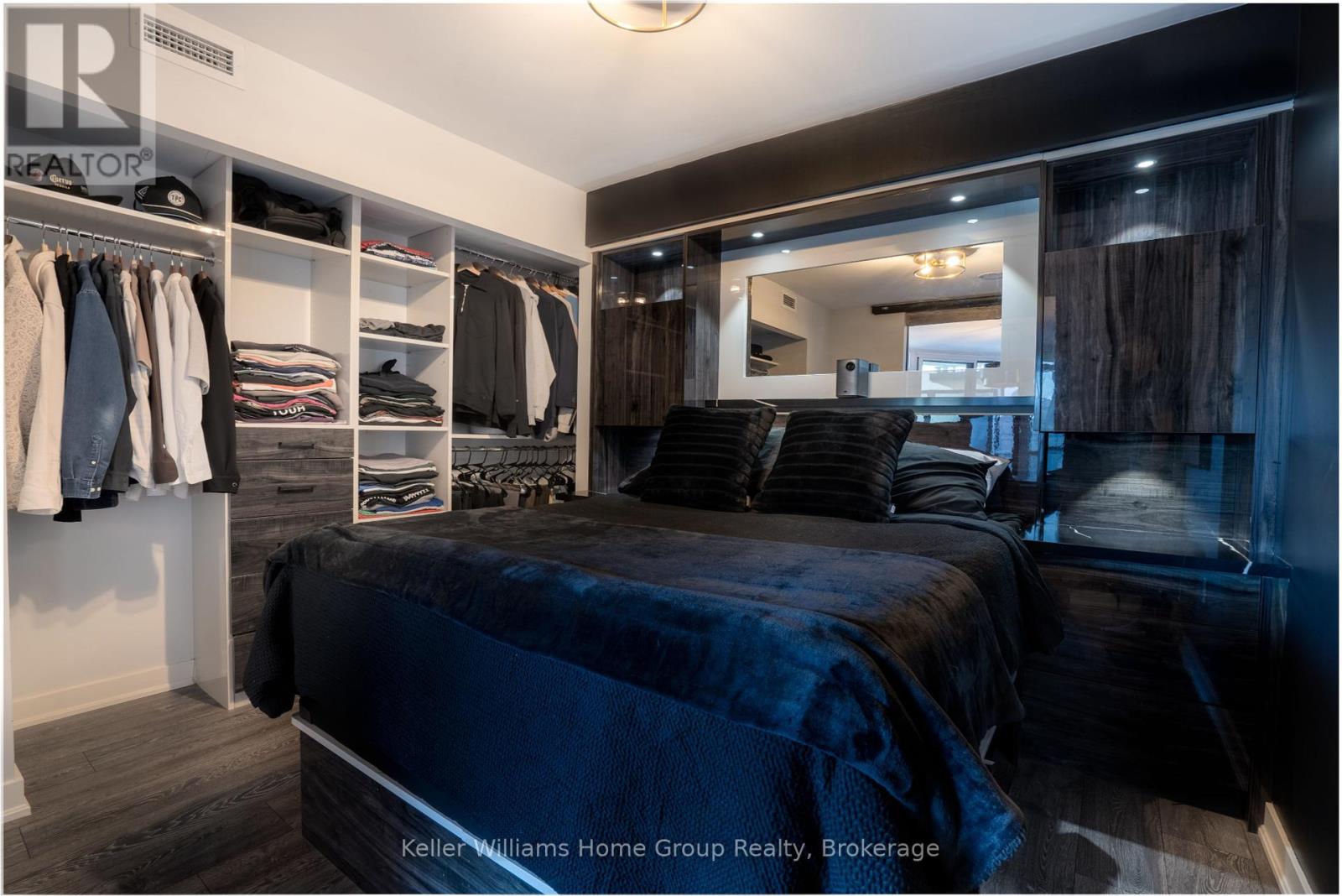 Photo 16 of 430 W 775 King Street W, Toronto ON