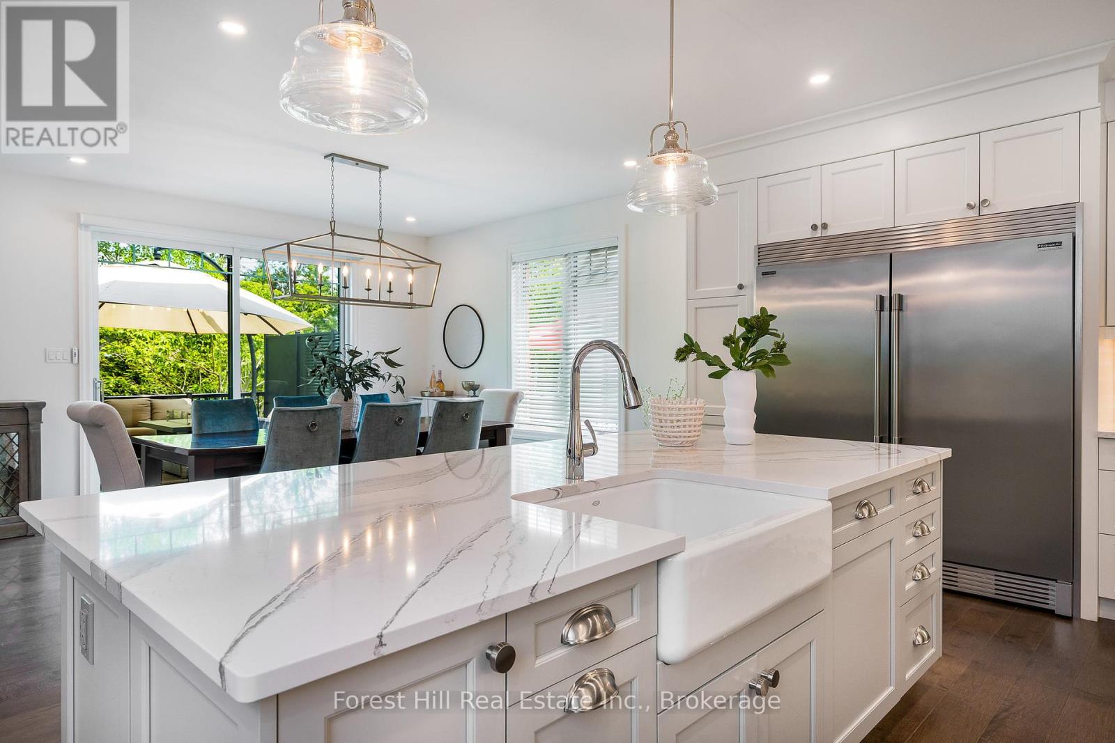 Photo 12 of 155 Glenlake Boulevard, Collingwood ON