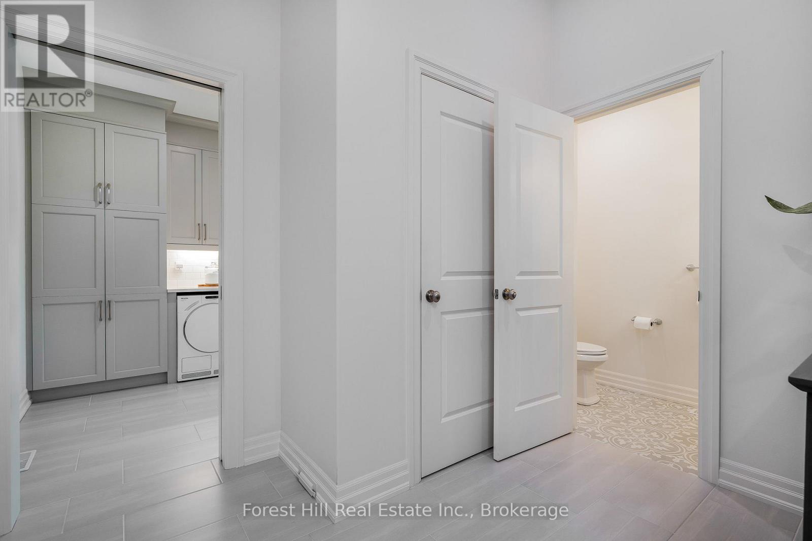 Photo 17 of 155 Glenlake Boulevard, Collingwood ON