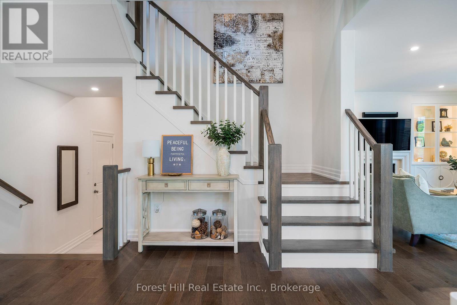 Photo 19 of 155 Glenlake Boulevard, Collingwood ON