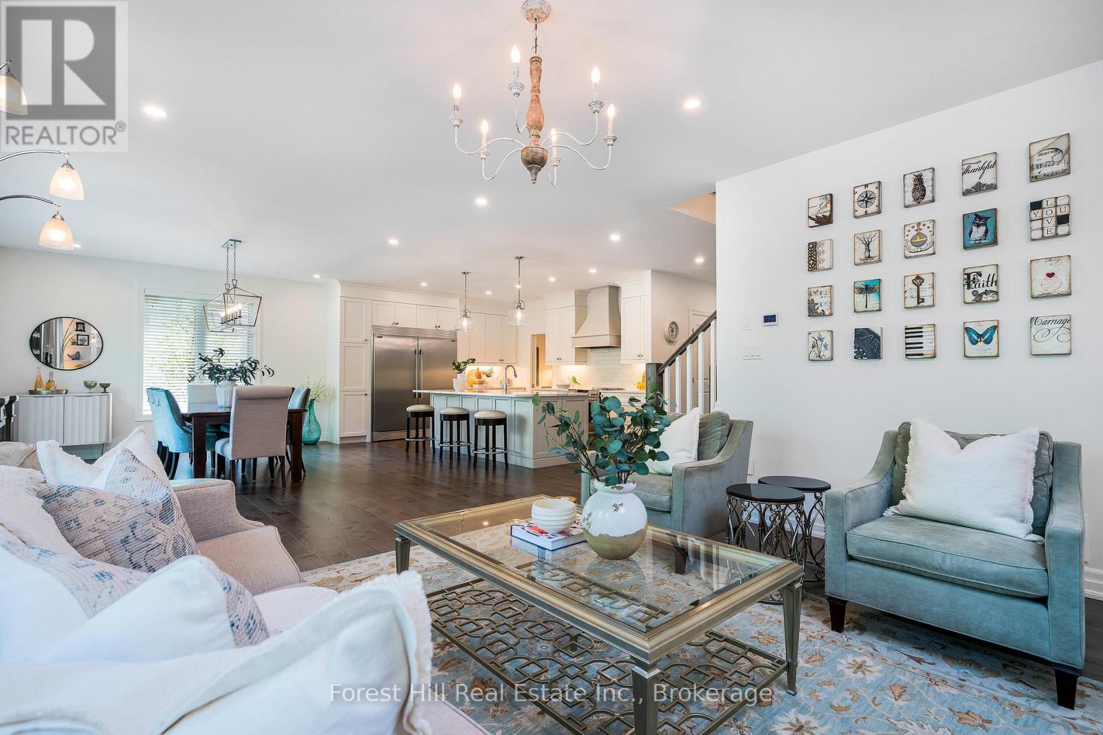 Photo 8 of 155 Glenlake Boulevard, Collingwood ON