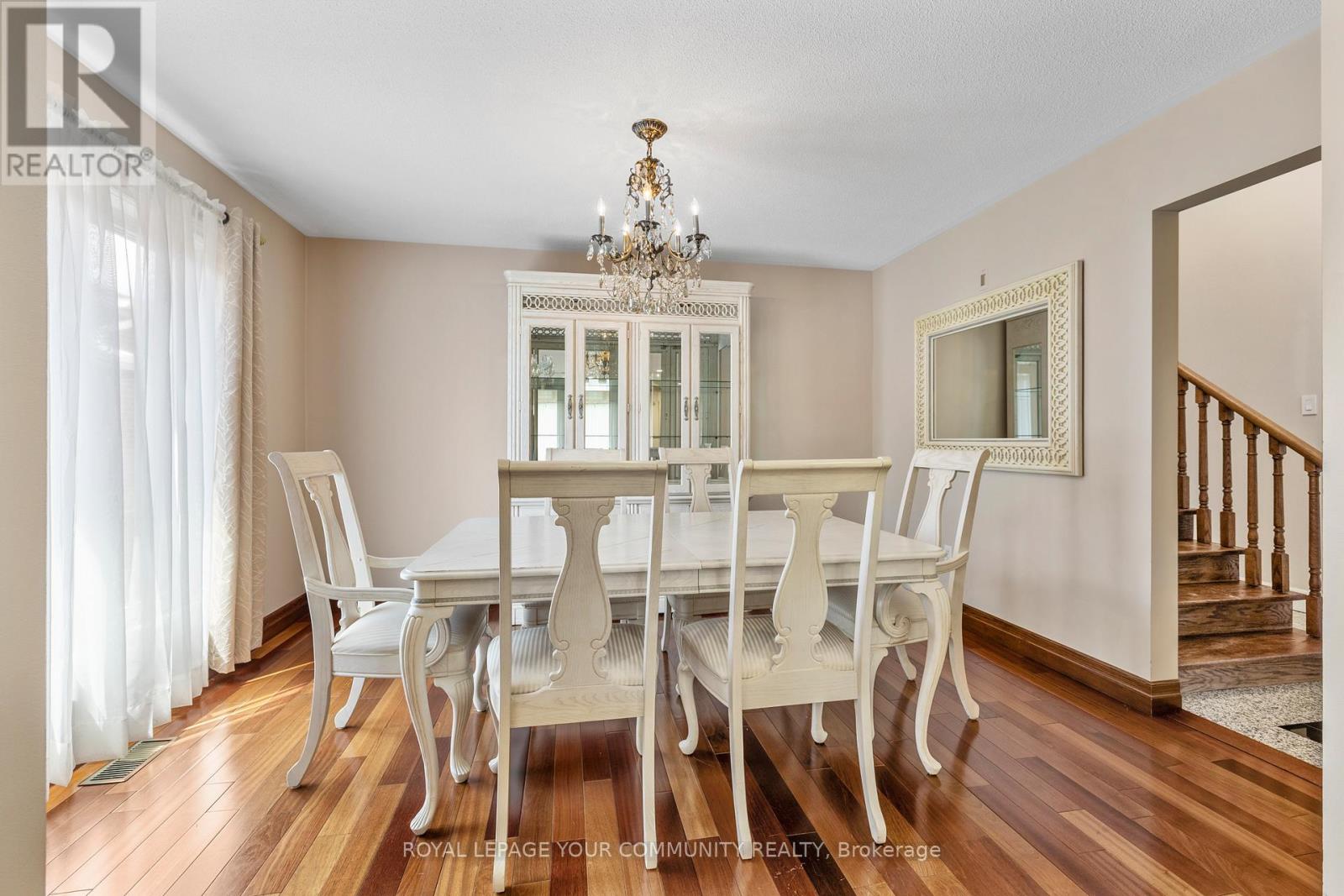 Photo 14 of 38 Spruce Avenue S, Richmond Hill ON