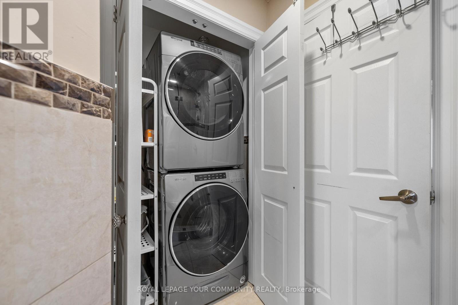 Photo 20 of 38 Spruce Avenue S, Richmond Hill ON
