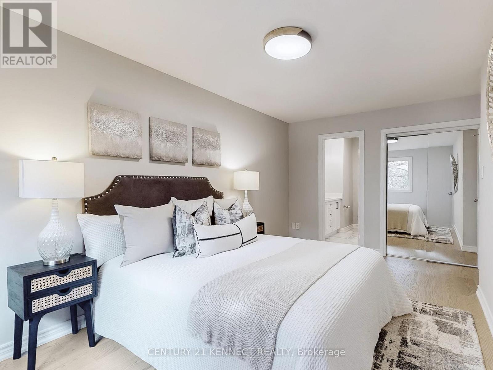 Photo 11 of 8 105 Carlton Road, Markham ON