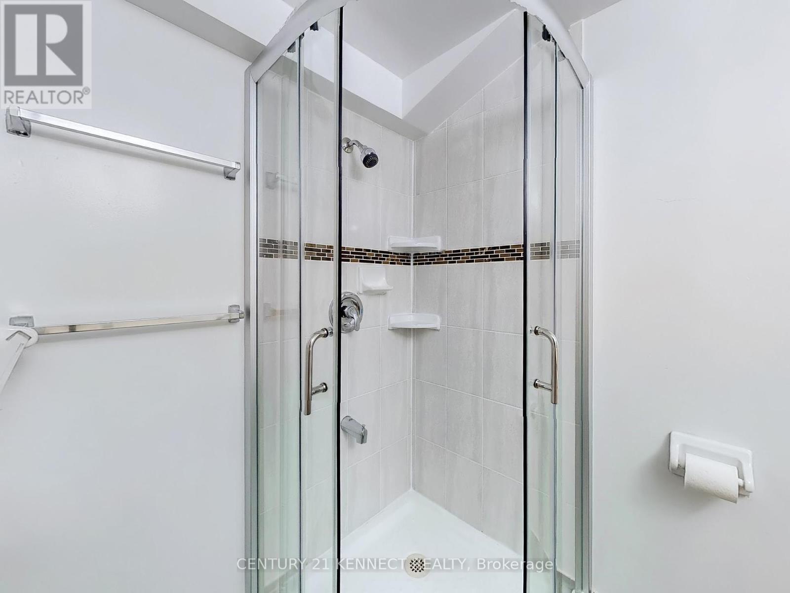 Photo 23 of 8 105 Carlton Road, Markham ON