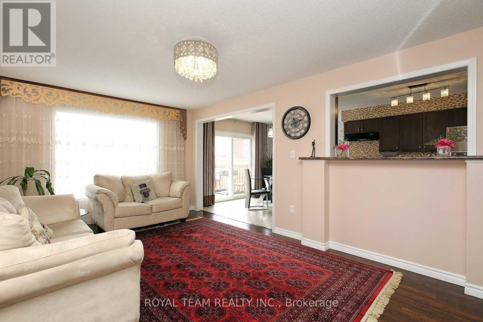 Photo 4 of 1398 Hunter Street, Innisfil ON