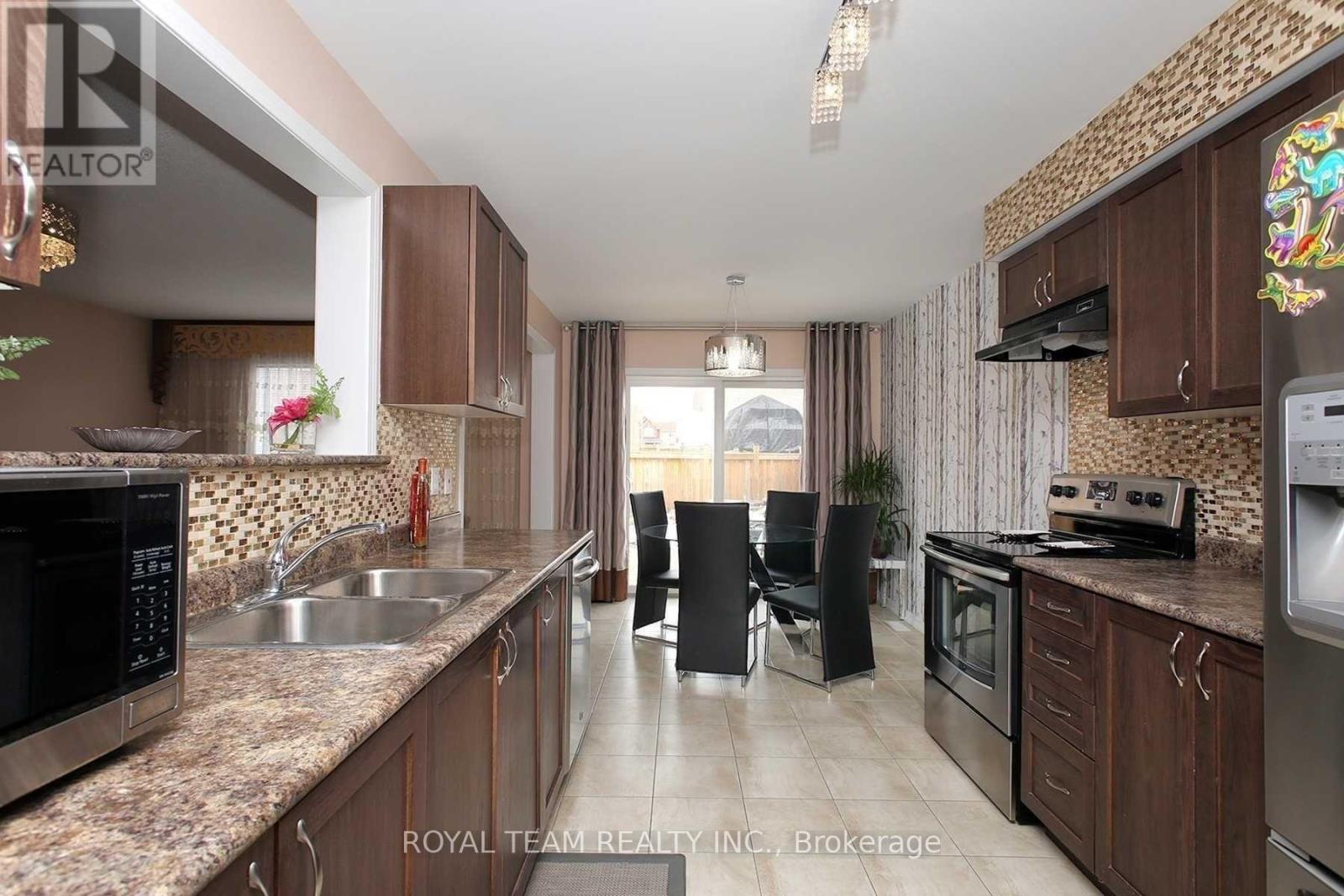 Photo 5 of 1398 Hunter Street, Innisfil ON
