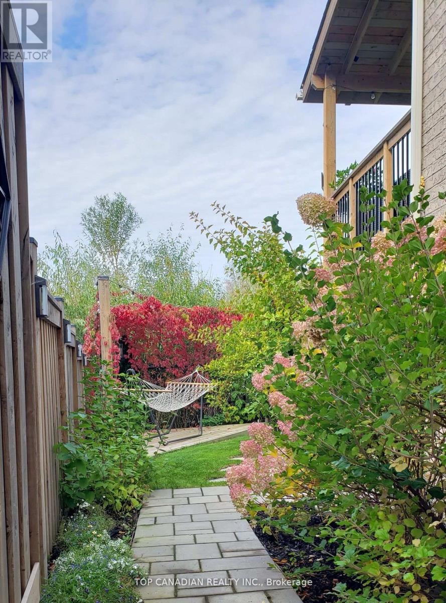 Photo 16 of 279 Baker Hill Boulevard, Whitchurchstouffville ON