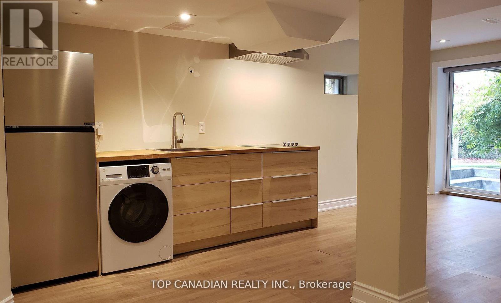 Photo 2 of 279 Baker Hill Boulevard, Whitchurchstouffville ON