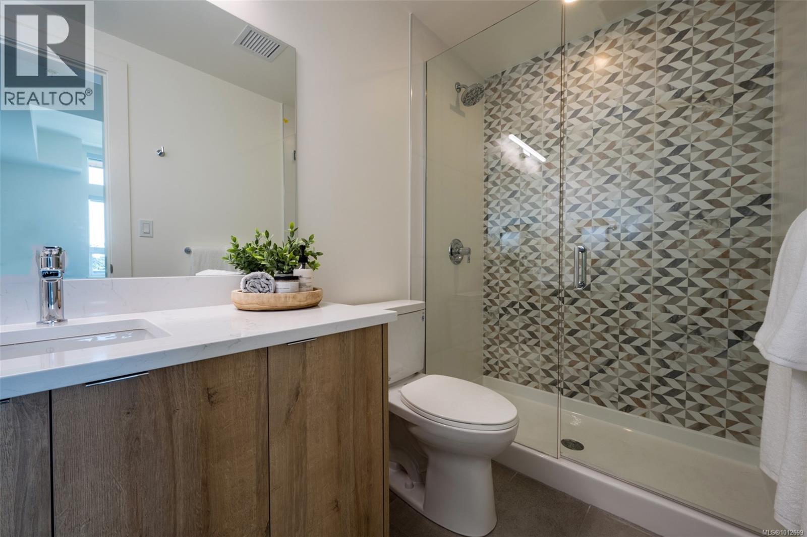 Photo 16 of 402 757 Tyee Rd, Victoria BC