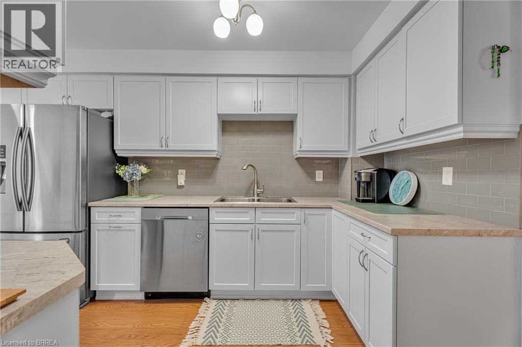 Photo 13 of 2366 Brunswick Court, Burlington ON