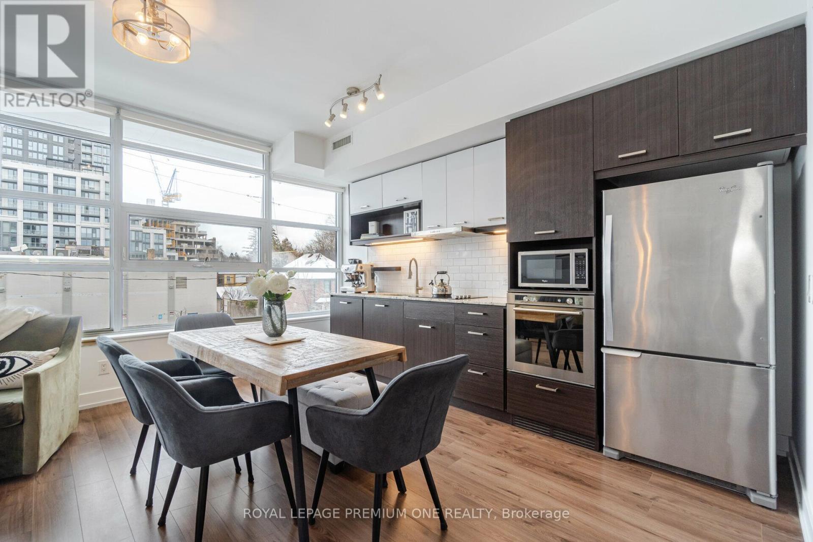Photo 6 of 209 170 Chiltern Hill Road, Toronto ON
