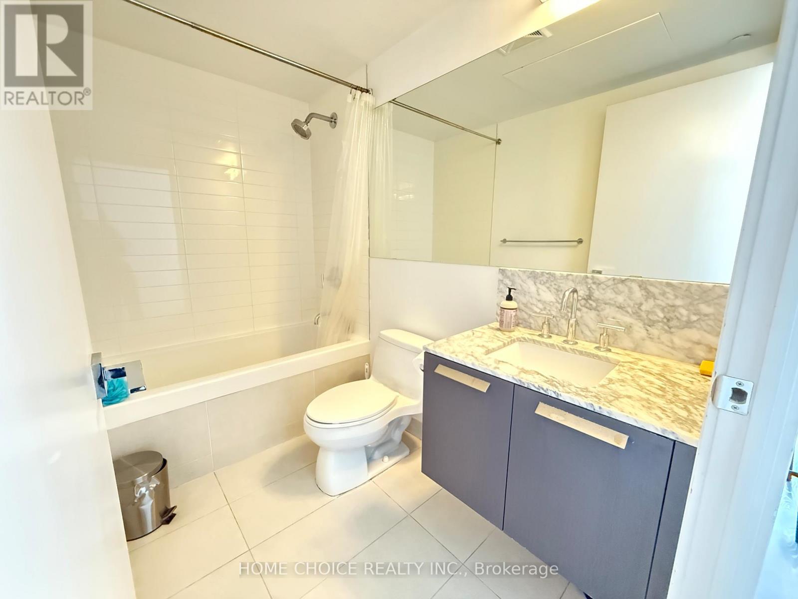 Photo 16 of 1405 42 Charles Street E, Toronto ON