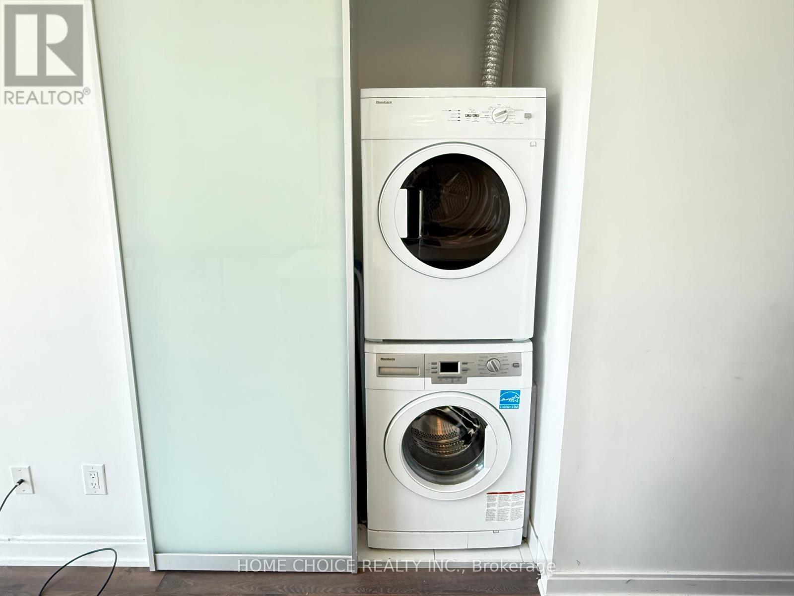 Photo 17 of 1405 42 Charles Street E, Toronto ON