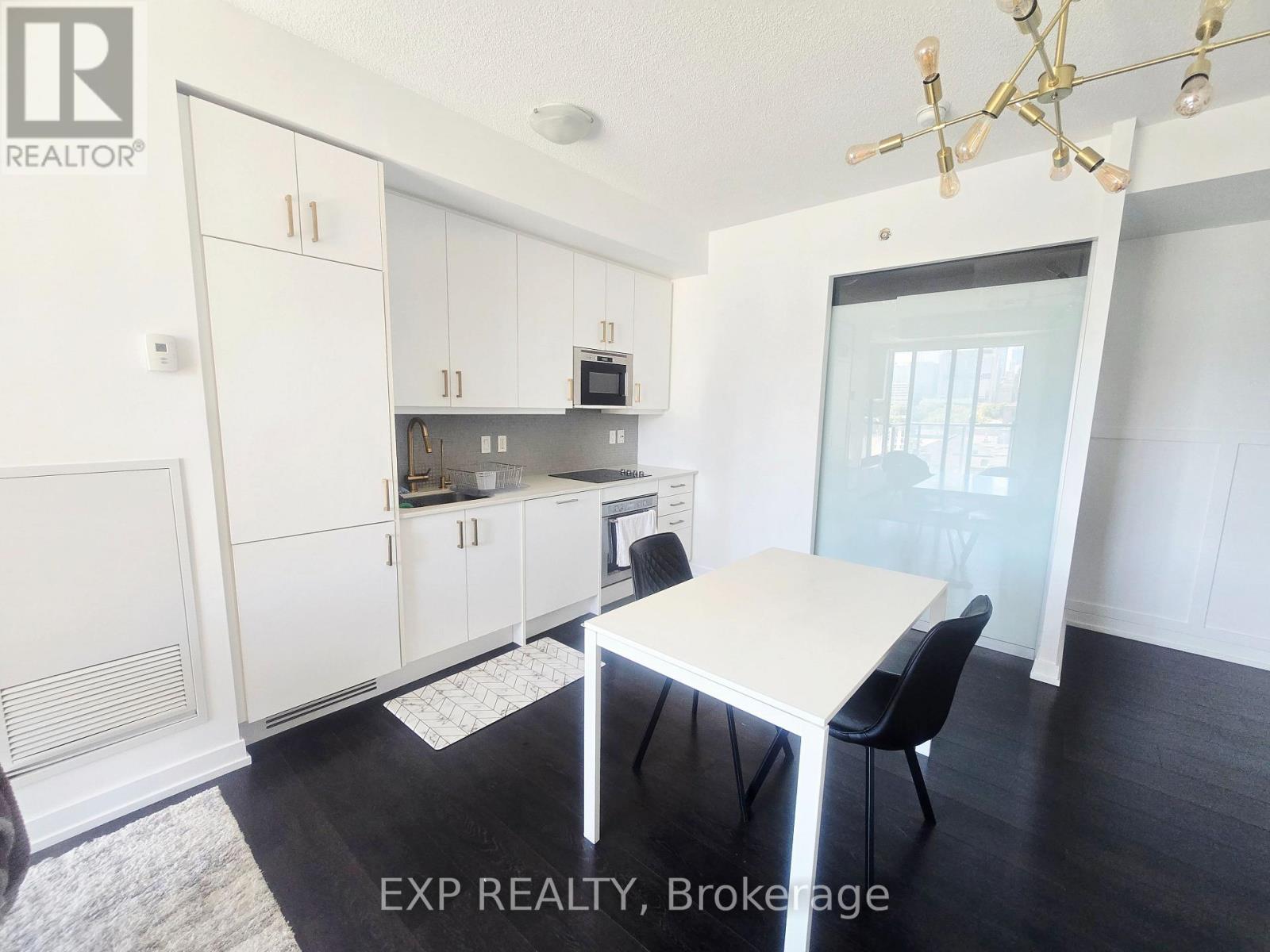 Photo 3 of 608 297 College Street, Toronto ON