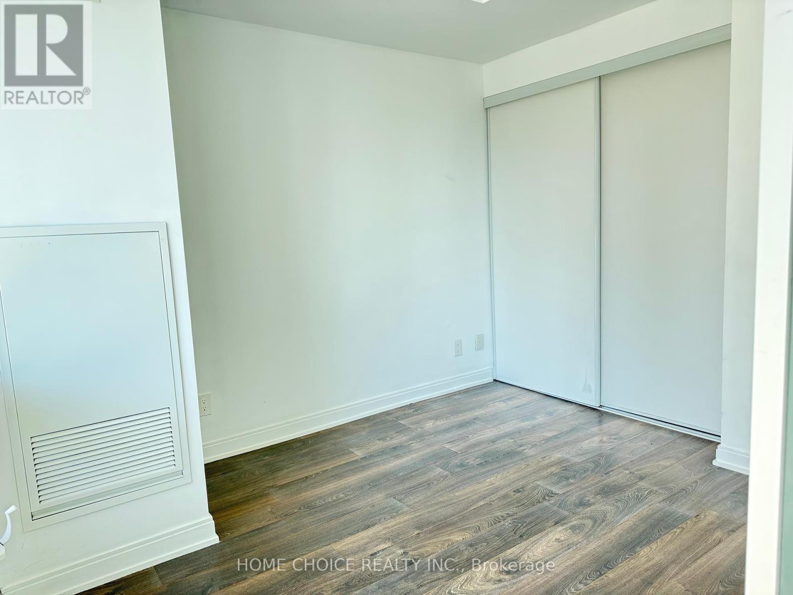 Photo 14 of 1405 42 Charles Street E, Toronto ON