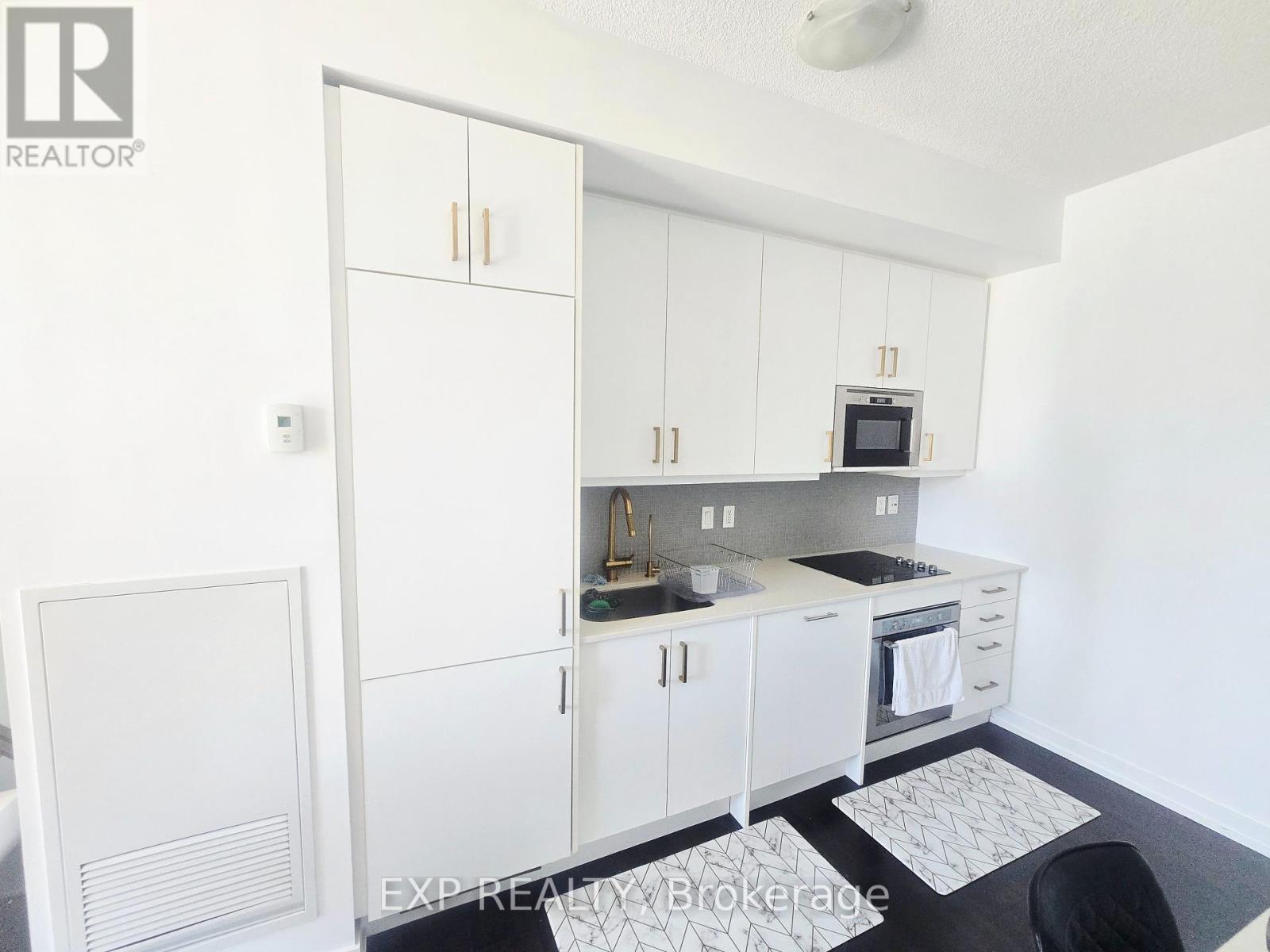 Photo 5 of 608 297 College Street, Toronto ON