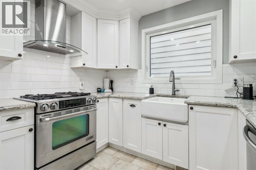 Photo 18 of 79 Woodbrook Road Sw, Calgary AB