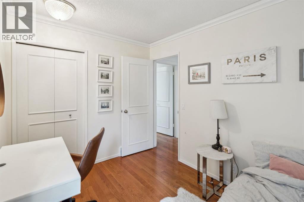 Photo 31 of 79 Woodbrook Road Sw, Calgary AB