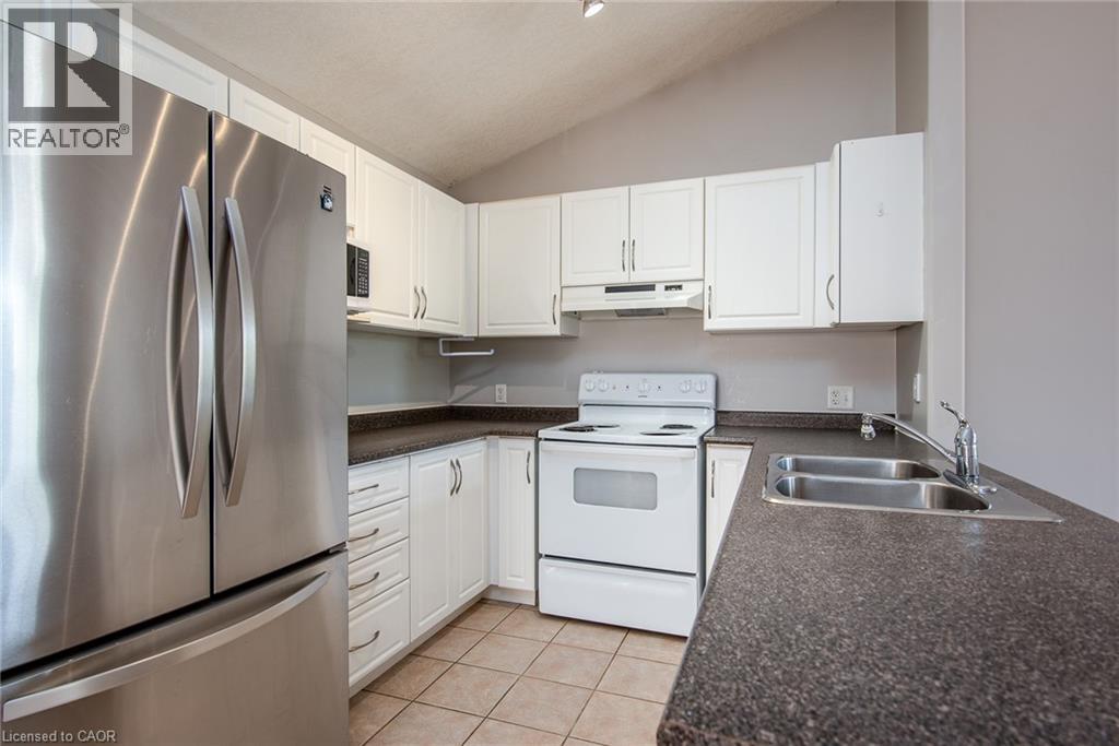 Photo 7 of 863 Brandenburg Boulevard, Waterloo ON
