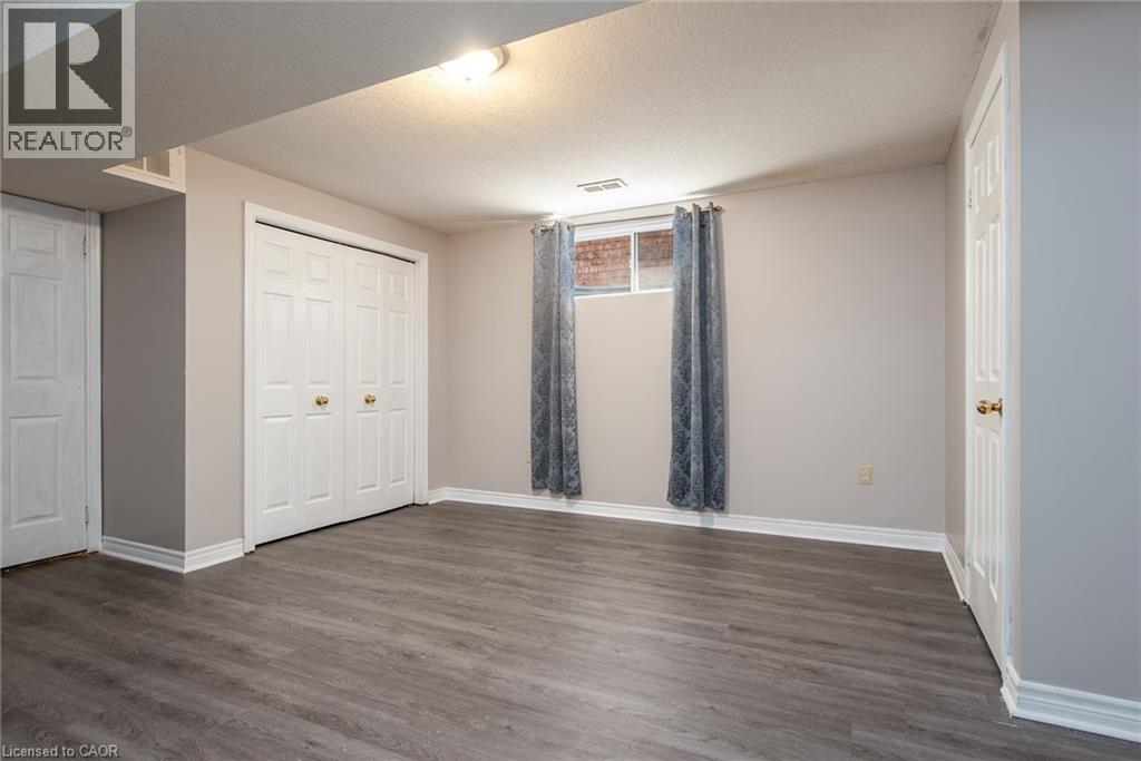 Photo 30 of 863 Brandenburg Boulevard, Waterloo ON