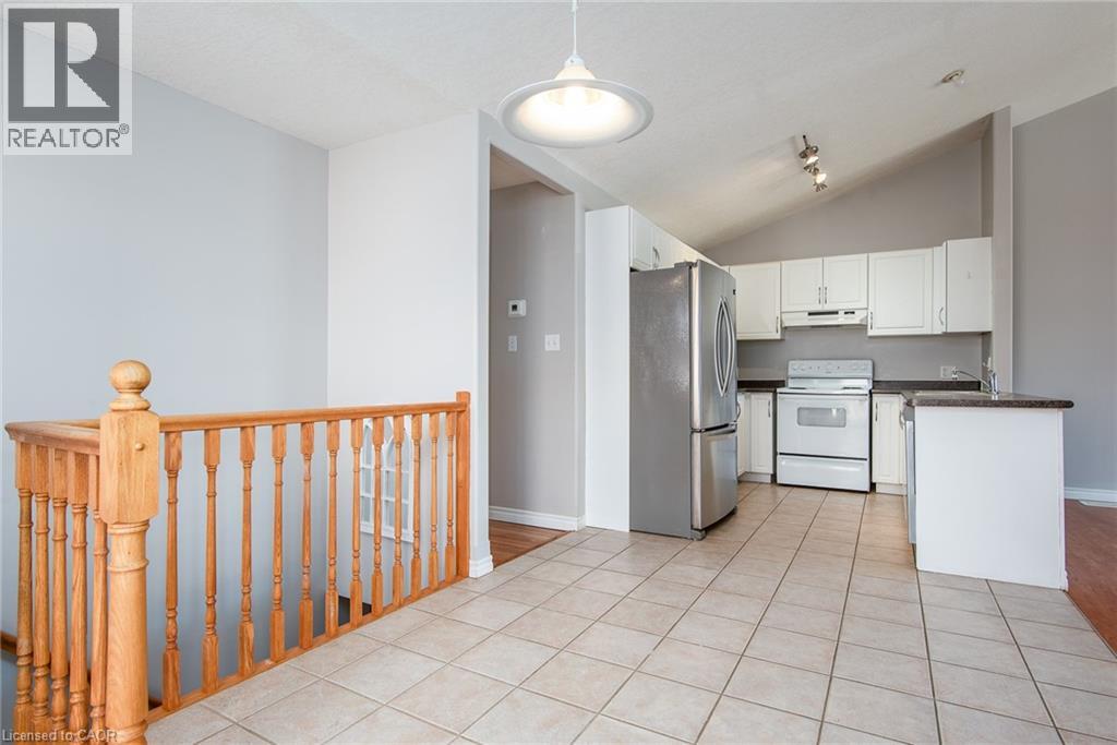 Photo 14 of 863 Brandenburg Boulevard, Waterloo ON