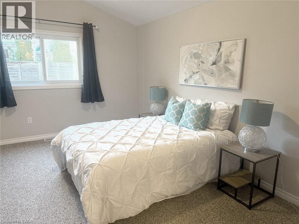 Photo 17 of 863 Brandenburg Boulevard, Waterloo ON