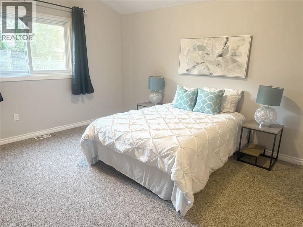 Photo 16 of 863 Brandenburg Boulevard, Waterloo ON