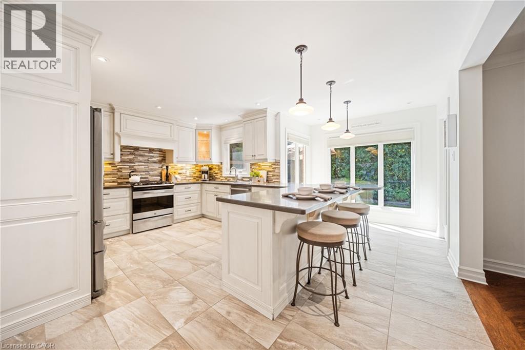 Photo 9 of 1246 Old Carriage Way, Oakville ON