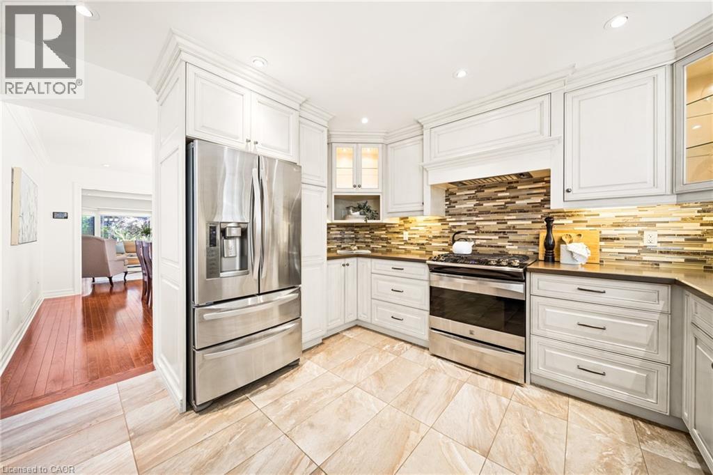 Photo 13 of 1246 Old Carriage Way, Oakville ON