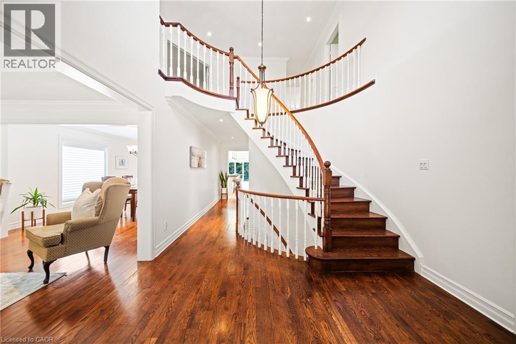 Photo 4 of 1246 Old Carriage Way, Oakville ON