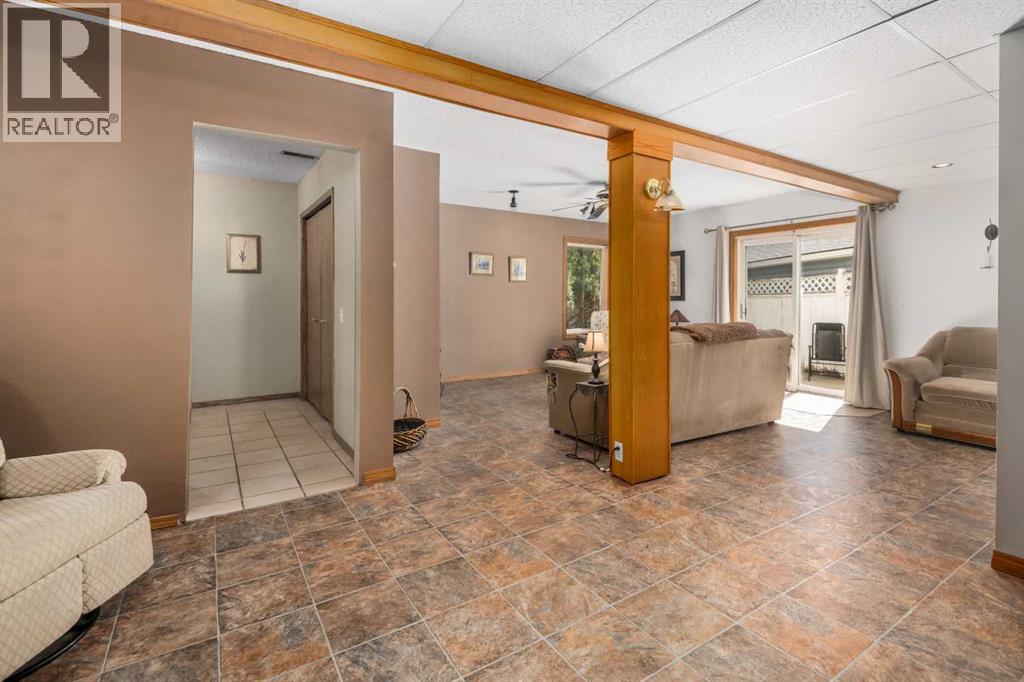 Photo 23 of 45 Costa Mesa Close Ne, Calgary AB