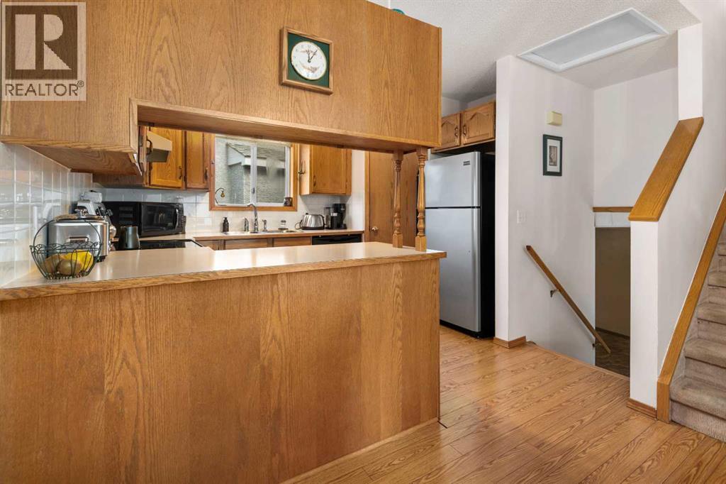 Photo 14 of 45 Costa Mesa Close Ne, Calgary AB