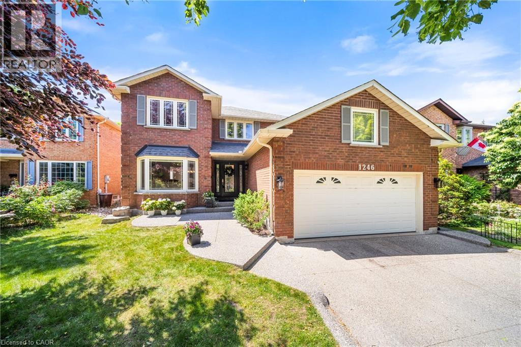 Photo 1 of 1246 Old Carriage Way, Oakville ON