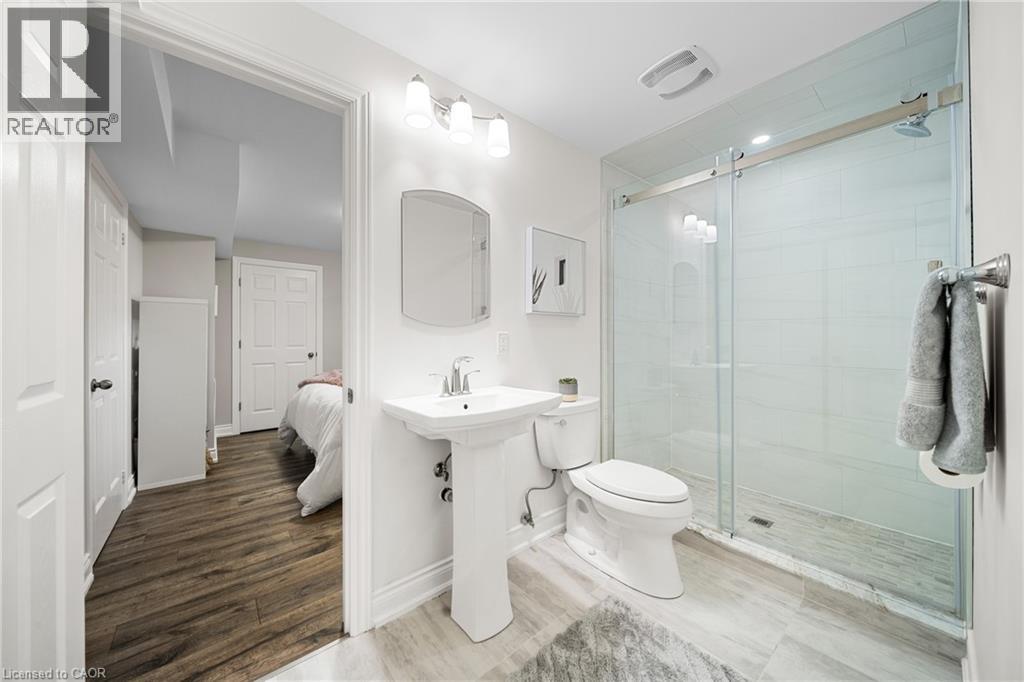 Photo 43 of 1246 Old Carriage Way, Oakville ON