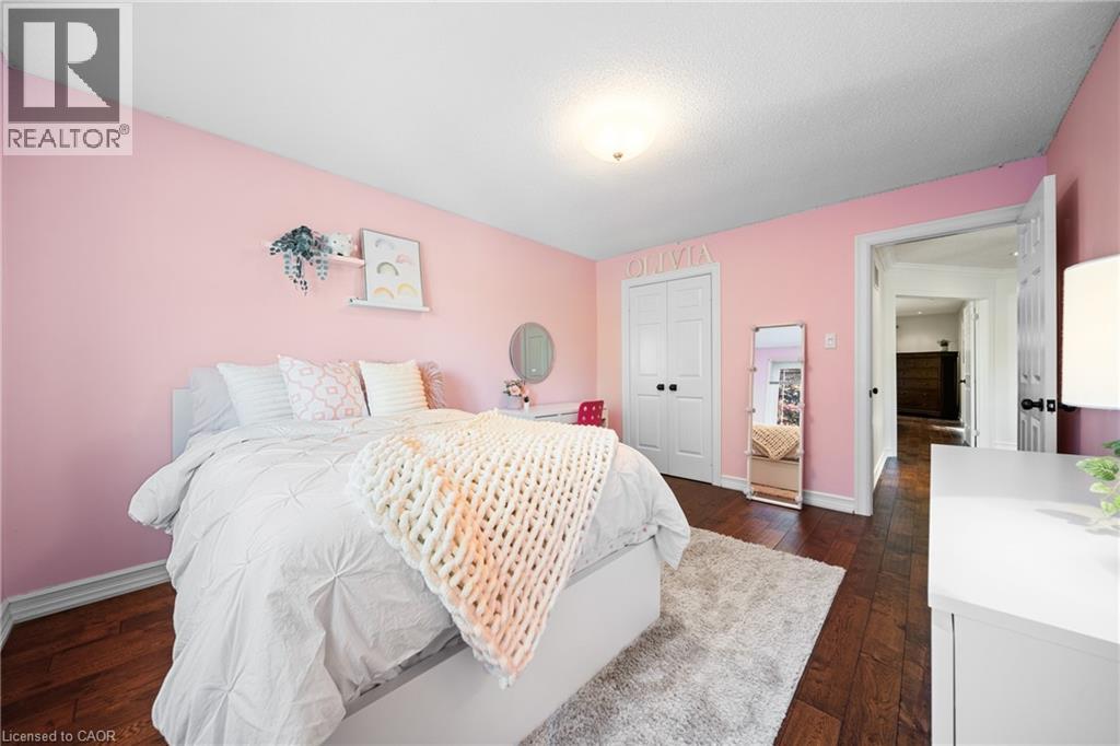 Photo 31 of 1246 Old Carriage Way, Oakville ON