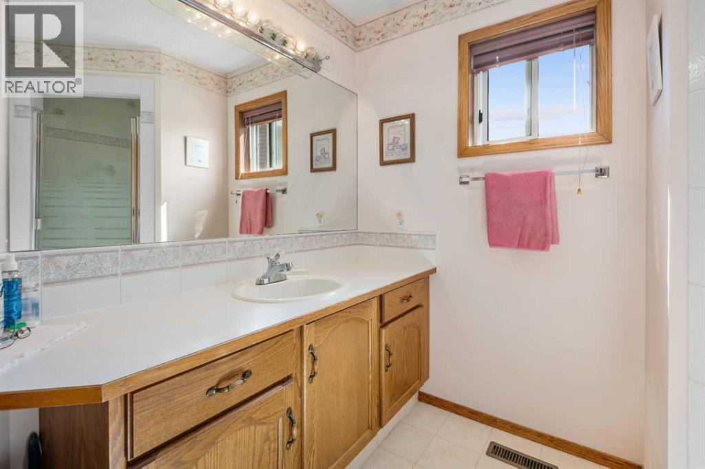 Photo 19 of 45 Costa Mesa Close Ne, Calgary AB