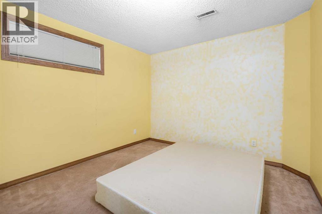 Photo 31 of 45 Costa Mesa Close Ne, Calgary AB