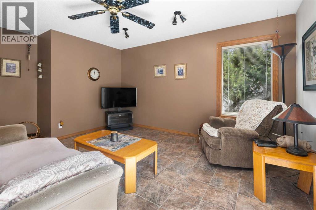 Photo 27 of 45 Costa Mesa Close Ne, Calgary AB
