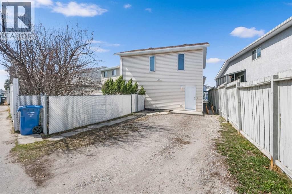 Photo 41 of 45 Costa Mesa Close Ne, Calgary AB