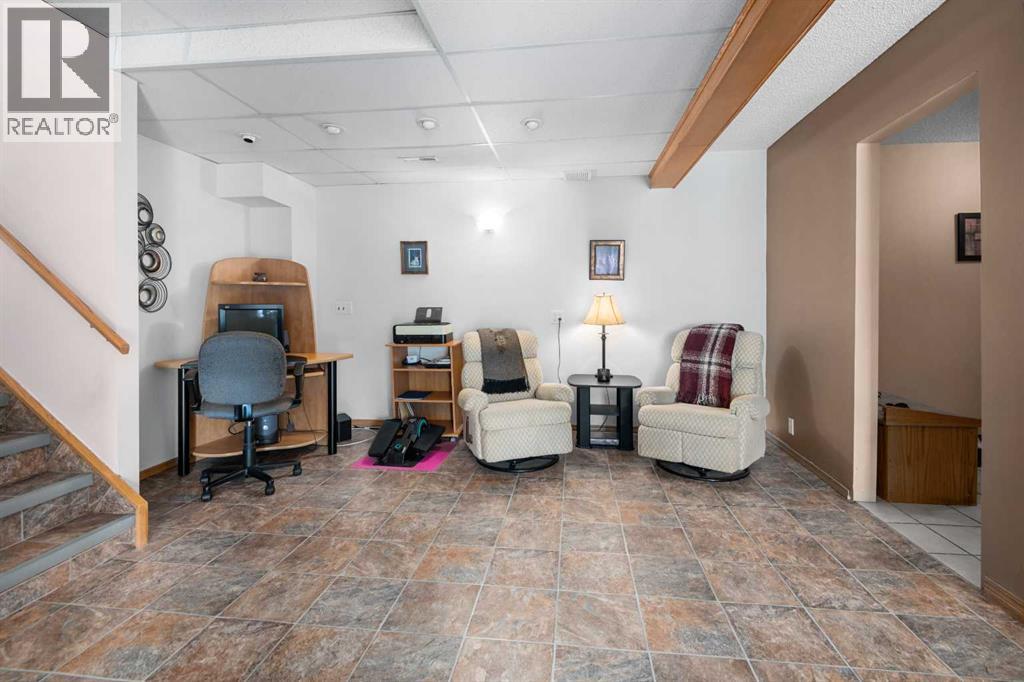 Photo 24 of 45 Costa Mesa Close Ne, Calgary AB